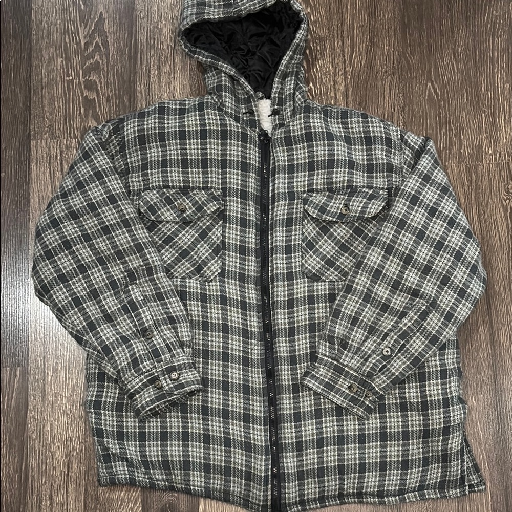 Mountain Club Men's Black and Gray Plaid Fleece jacket size XL